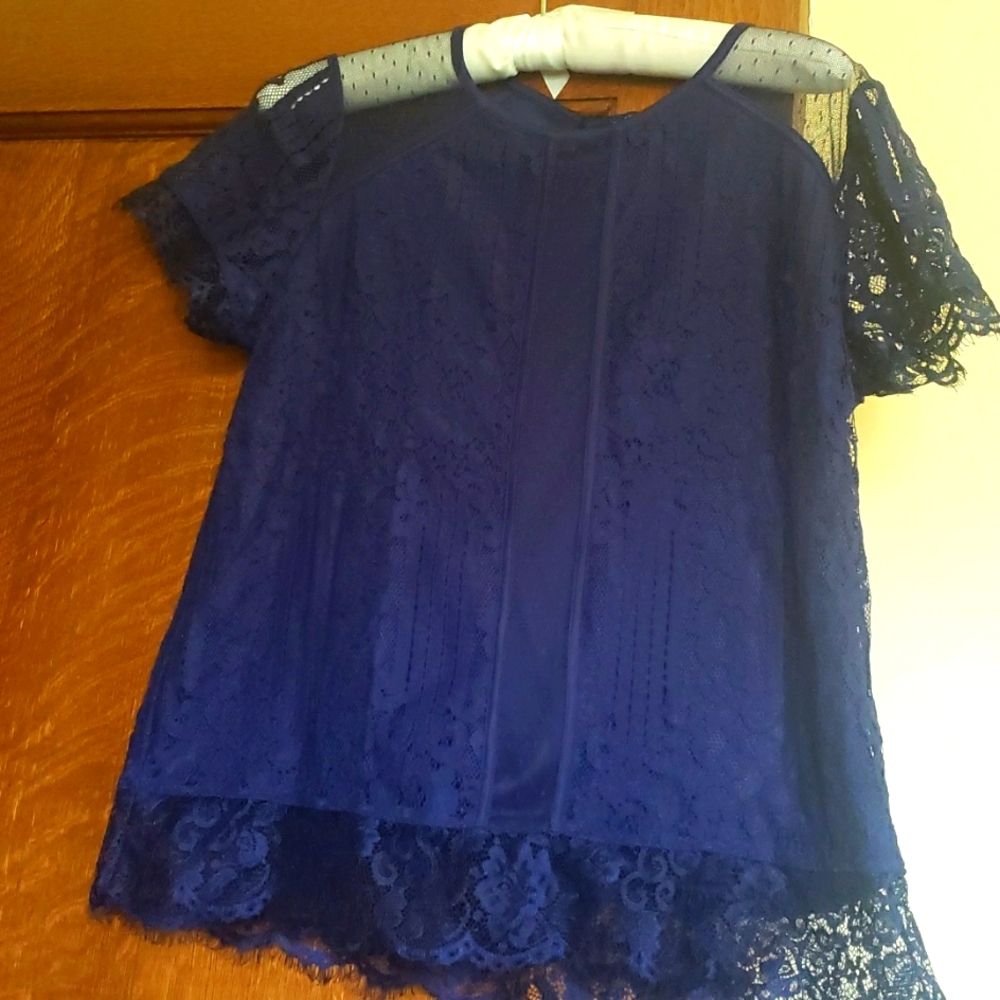 EXPRESS BEAUTIFUL Navy Lace Top  Sz. M